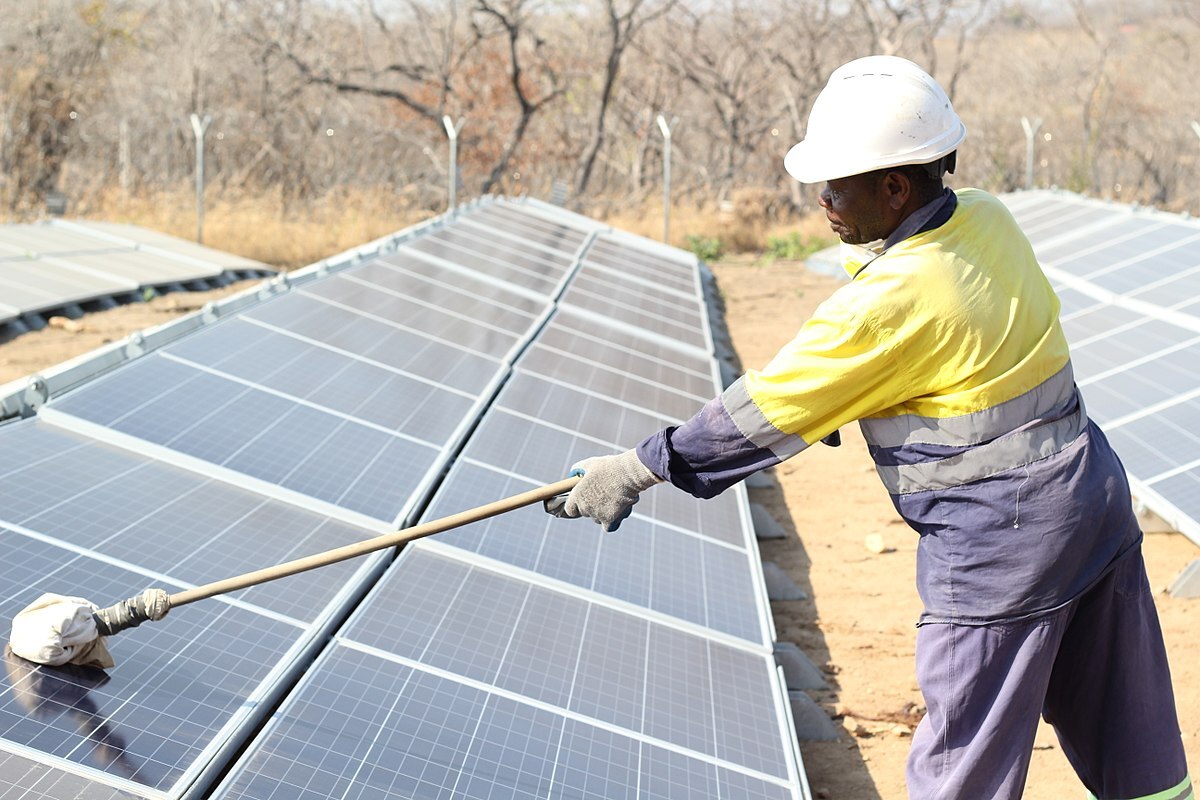 solar-panel-cleaning